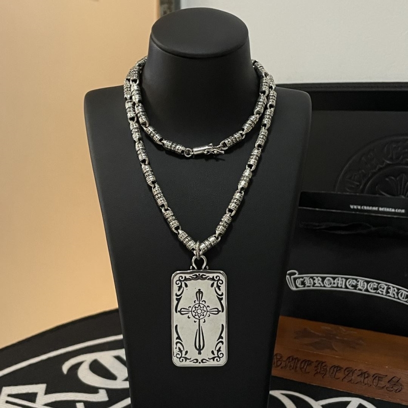 Ch*0me He**ts necklaces